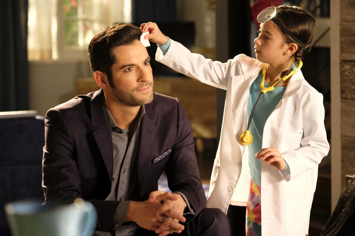 Dr. Trixie - Lucifer Season 2 Episode 18
