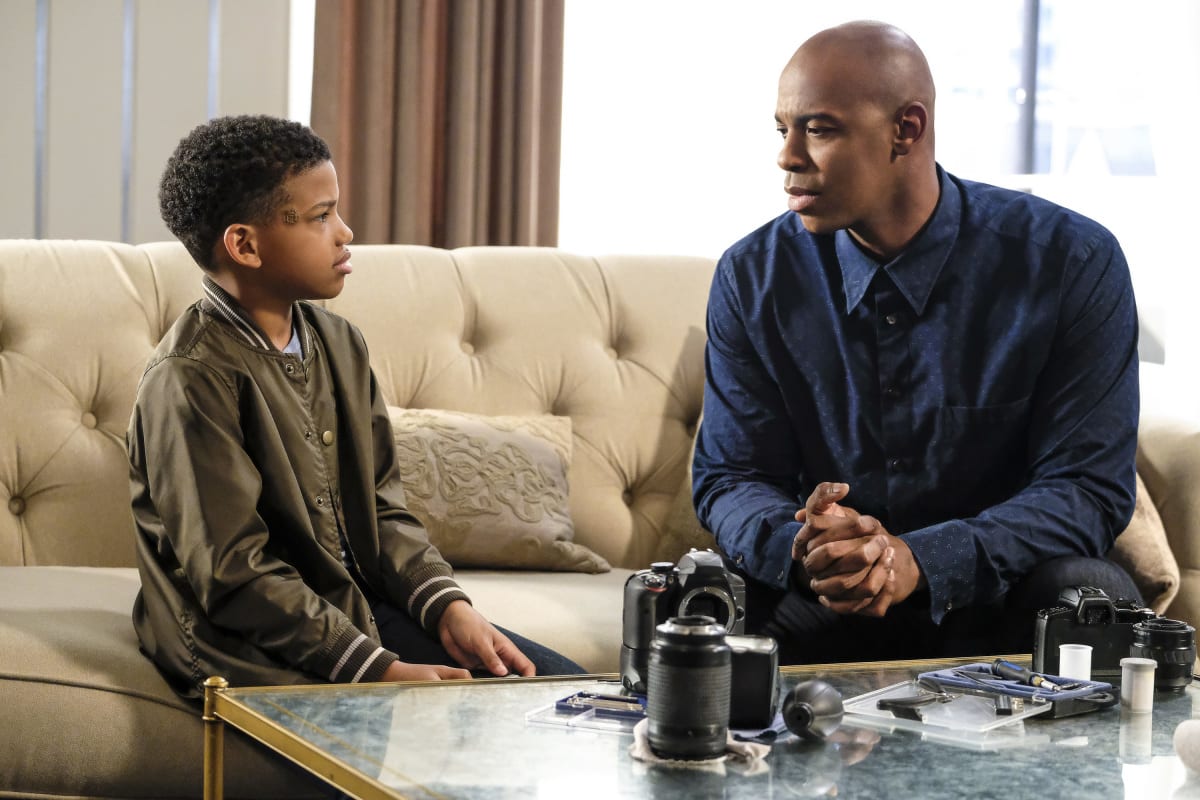 Heart to Heart - Supergirl Season 2 Episode 20