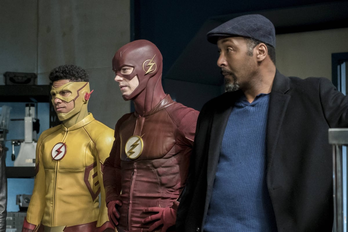 Joe and His Superhero Sons - The Flash Season 3 Episode 21
