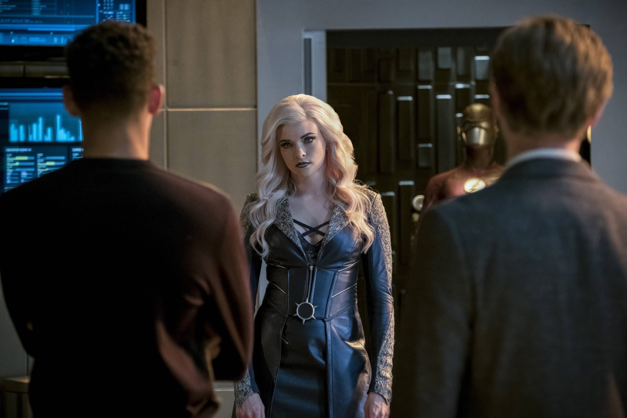 Killer Frost Drops By - The Flash Season 3 Episode 21