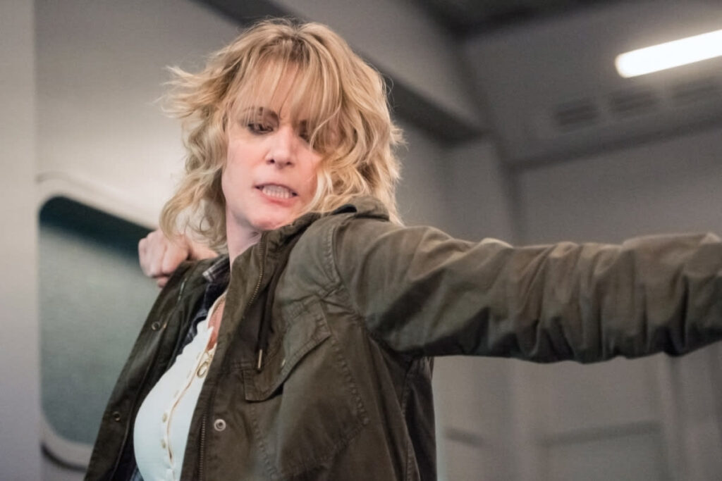 Mary fights back - Supernatural Season 12 Episode 20