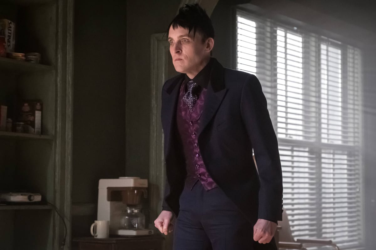 Penguin Needs Help - Gotham Season 3 Episode 20
