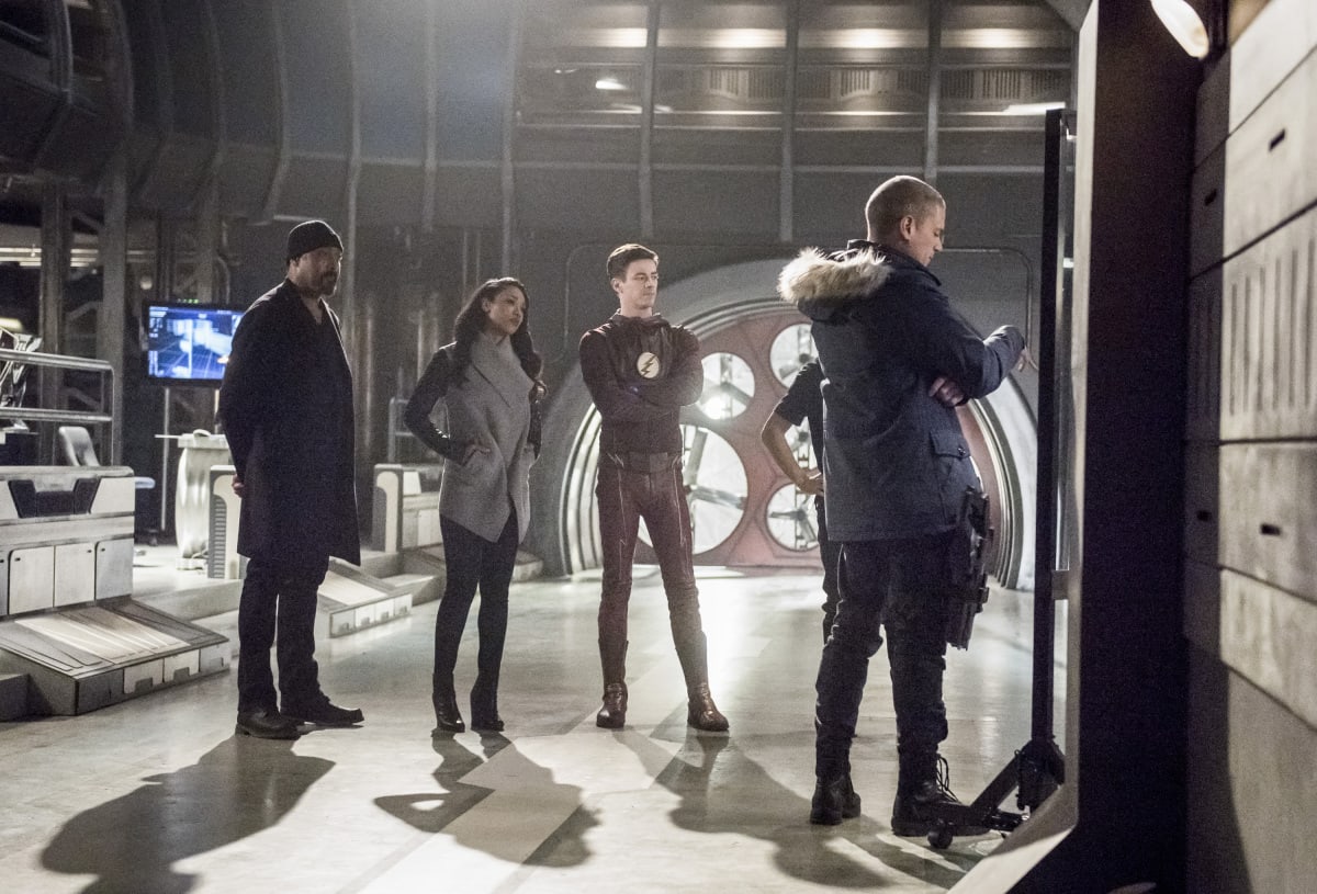 The Flash Season 3 Episode 22 Recap: Infantino Street - TV Fanatic