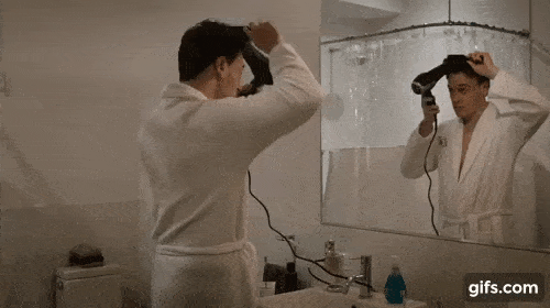 Primping - Madam Secretary Season 3 Episode 21