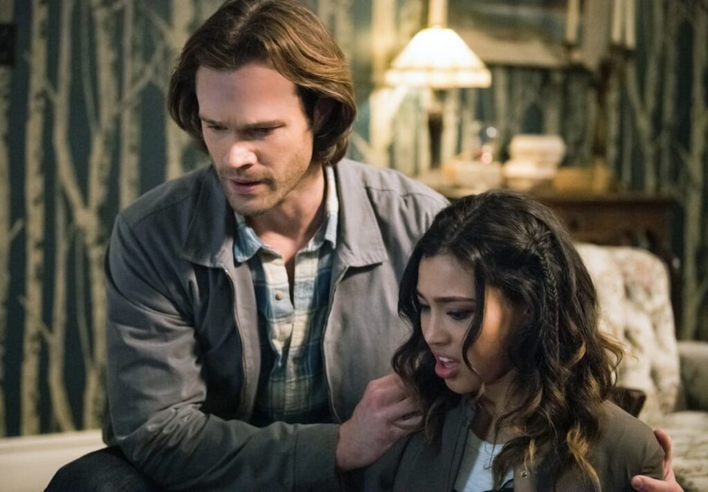 Sam and Alicia look down - Supernatural Season 12 Episode 20