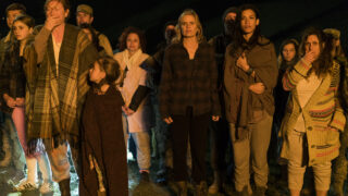 Looking on - Fear the Walking Dead Season 3 Episode 5