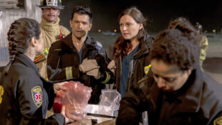 A Hand - The Night Shift Season 4 Episode 3