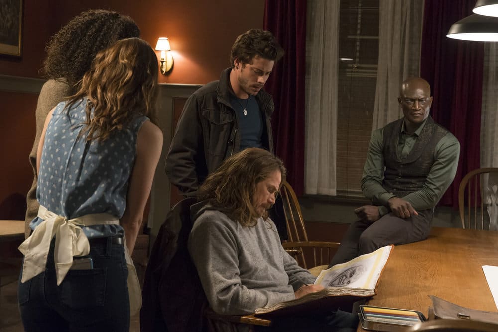 An Angel Artist - Midnight, Texas Season 1 Episode 4