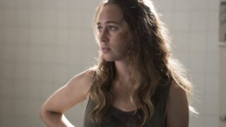Keeping Her Cool - Fear the Walking Dead Season 3 Episode 15