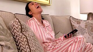 Kourtney Laughs - Keeping Up with the Kardashians