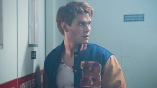 Red In Riverdale - Riverdale Season 2 Episode 1