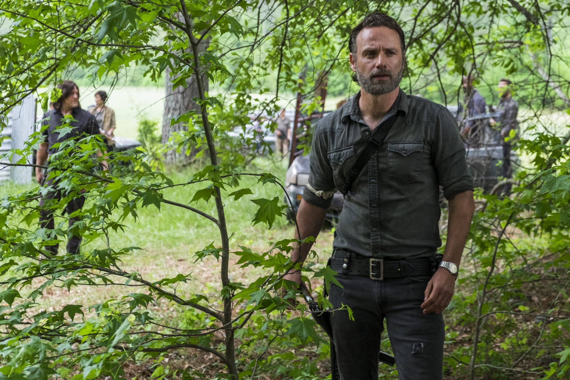 Scouting The Area - The Walking Dead Season 8 Episode 1