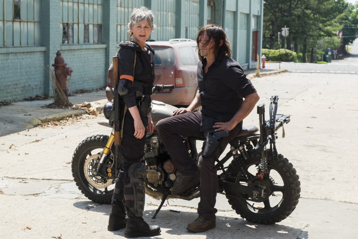 Working Together - The Walking Dead Season 8 Episode 1