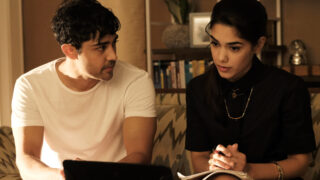 Devon Helps Priya Investigate  - The Resident Season 1 Episode 7