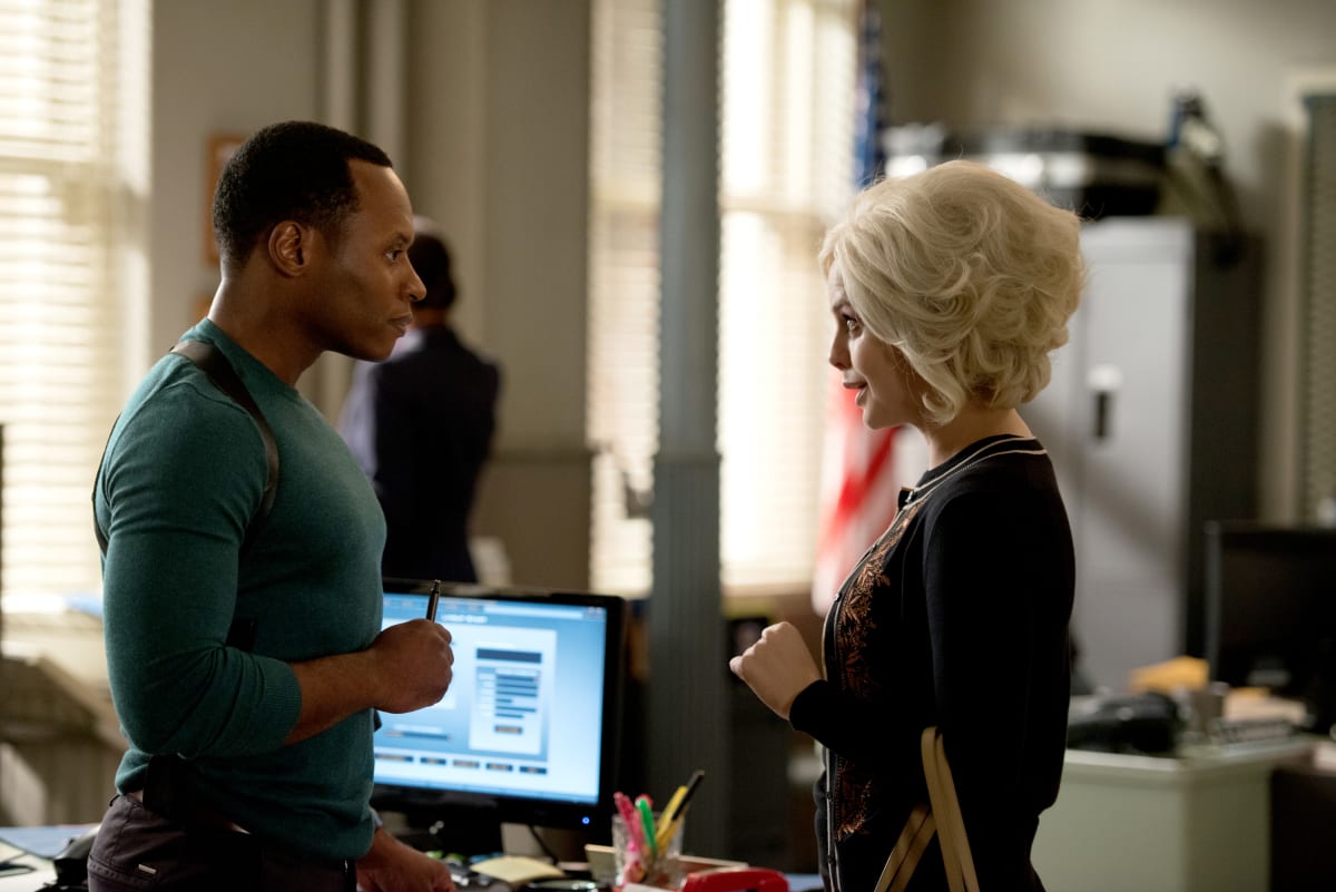 Liv Makes a Request - iZombie Season 4 Episode 2