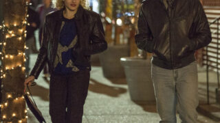 Philip Lends a Hand - The Americans
