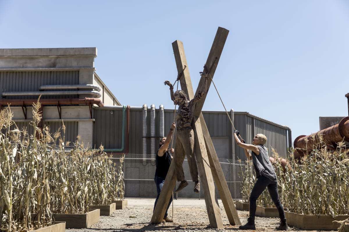 A Museum Exhibition? - The Walking Dead Season 9 Episode 1