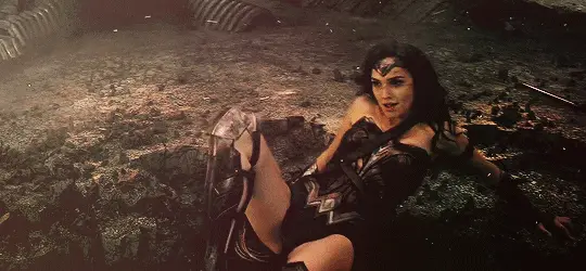 Gal Gadot (Diana Prince - Wonder Woman)