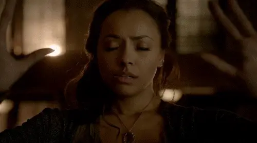 Kat Graham (Bonnie Bennett - The Vampire Diaries)
