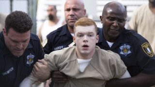 What's Happening? - Shameless Season 9 Episode 2