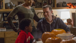 Carving Pumpkins - 9-1-1 Season 2 Episode 7 
