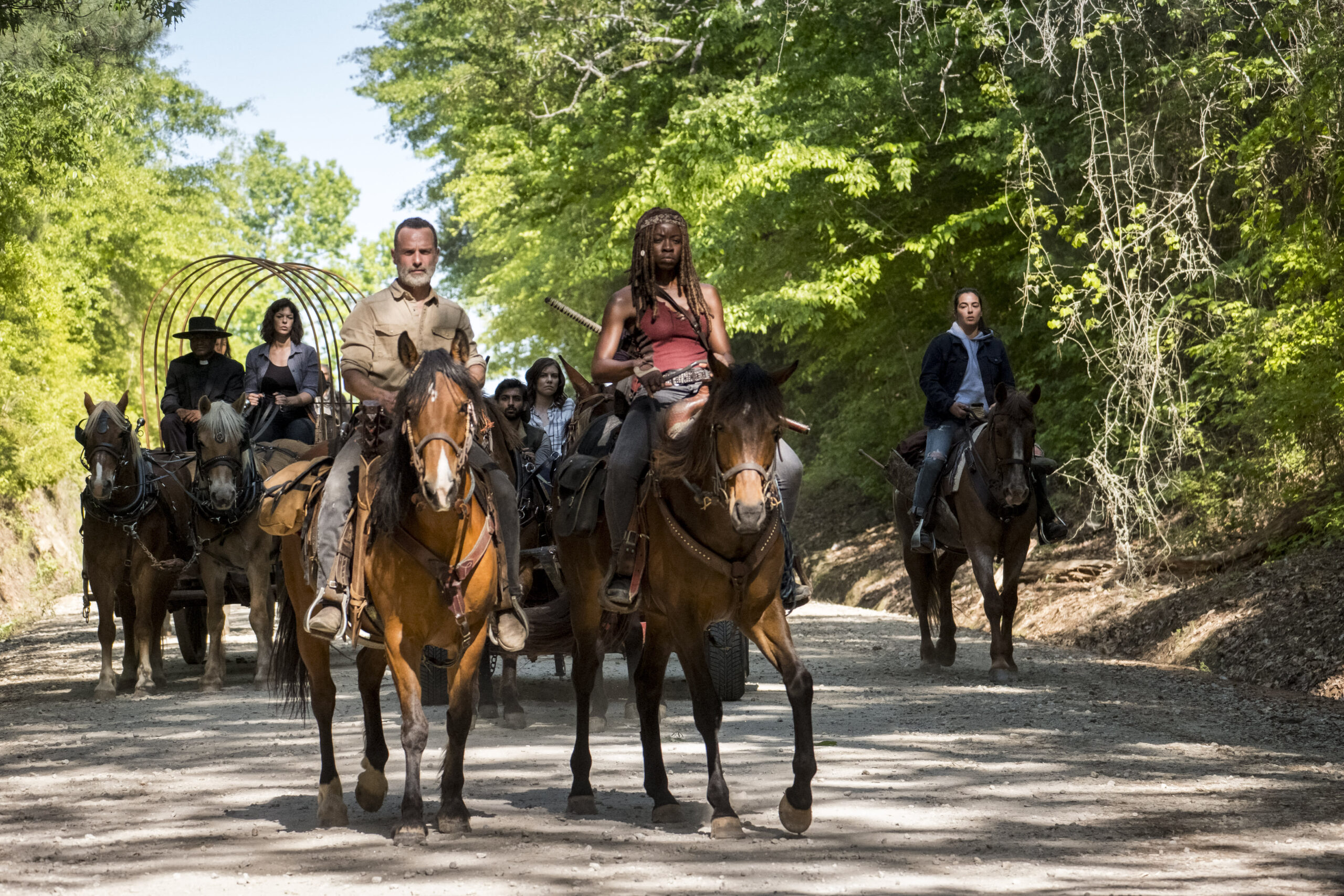 The Happy Couple? - The Walking Dead Season 9 Episode 1