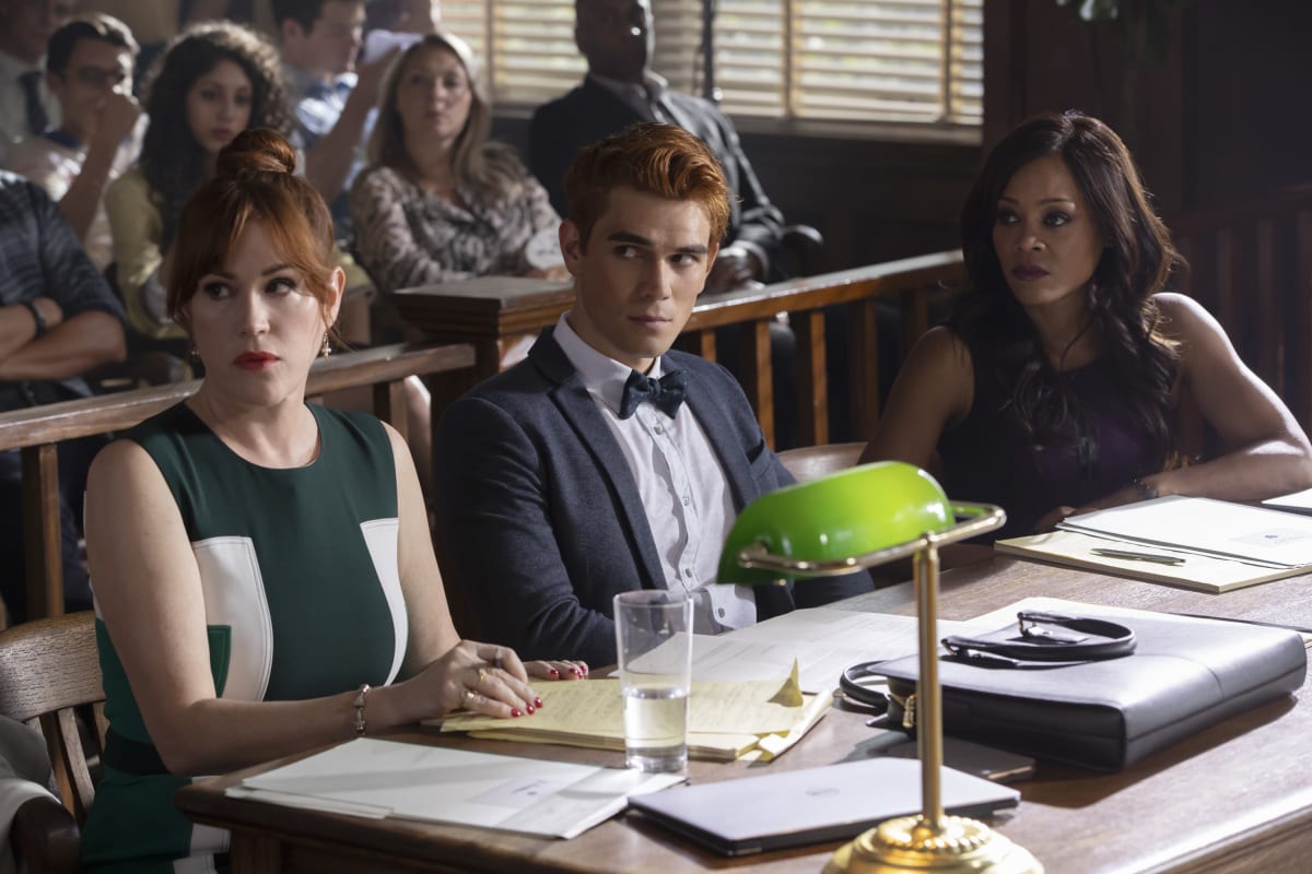 What's Going On? - Riverdale Season 3 Episode 1
