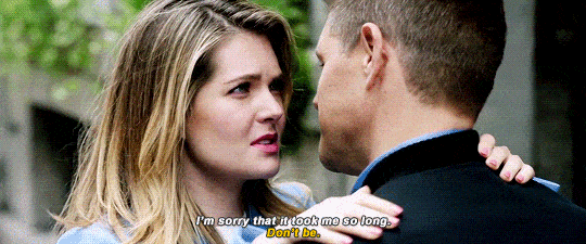 Sutton and Richard on The Bold Type: Paris Is For Lovers