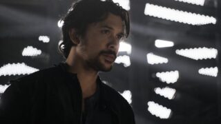 An Impossible Position - The 100