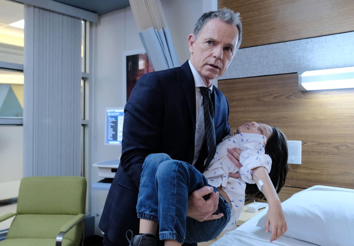 Arms of a Healer - The Resident Season 2 Episode 15