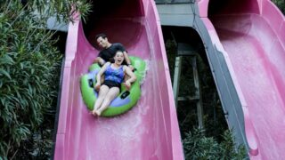 Greg and Rebecca at Raging Waters - Crazy Ex-Girlfriend Season 4 Episode 12
