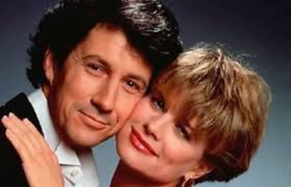 Steve Supposedly Dies And Kayla Hooks Up With Shane