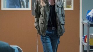 Mer Dressed Down - Tall  - Grey's Anatomy Season 16 Episode 4