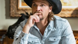 Lending a Hand - Yellowstone Season 3 Episode 6