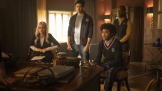 The Gang Try to Save One of Their Own - Legacies