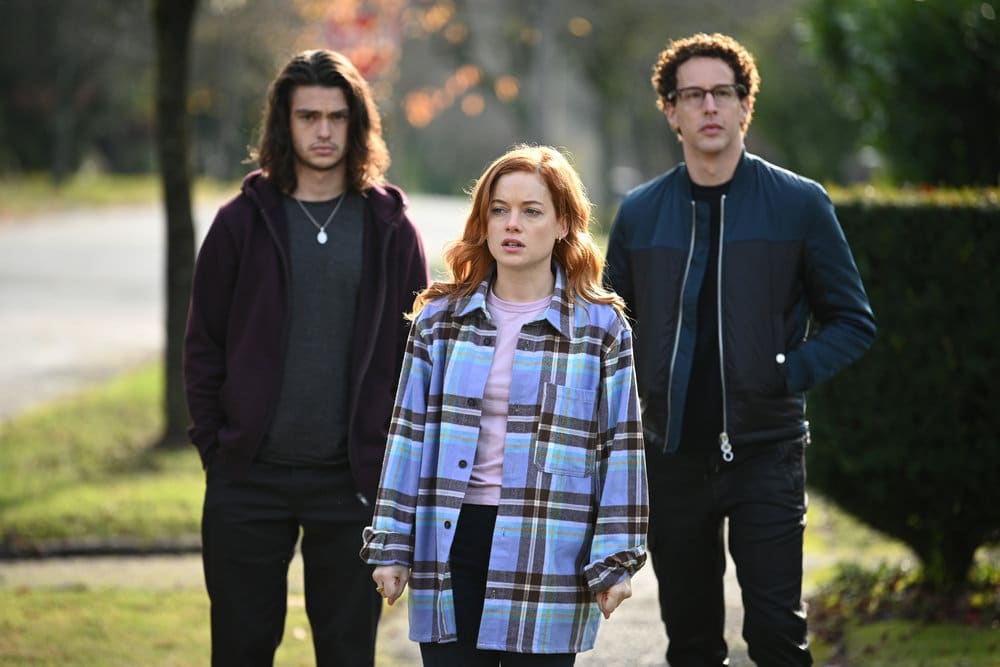 Her Rebellious Side - Zoey's Extraordinary Playlist