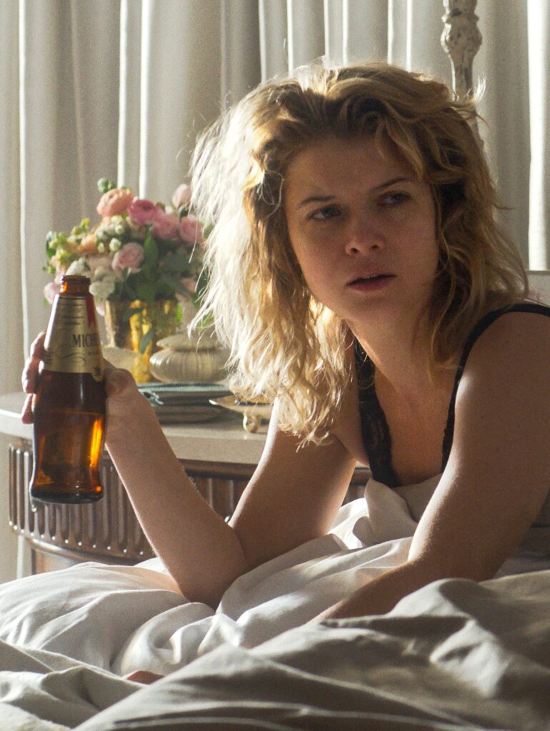 Beer in Bed - For All Mankind Season 2 Episode 3