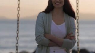 Beach Lexie  - Grey's Anatomy Season 17 Episode 10