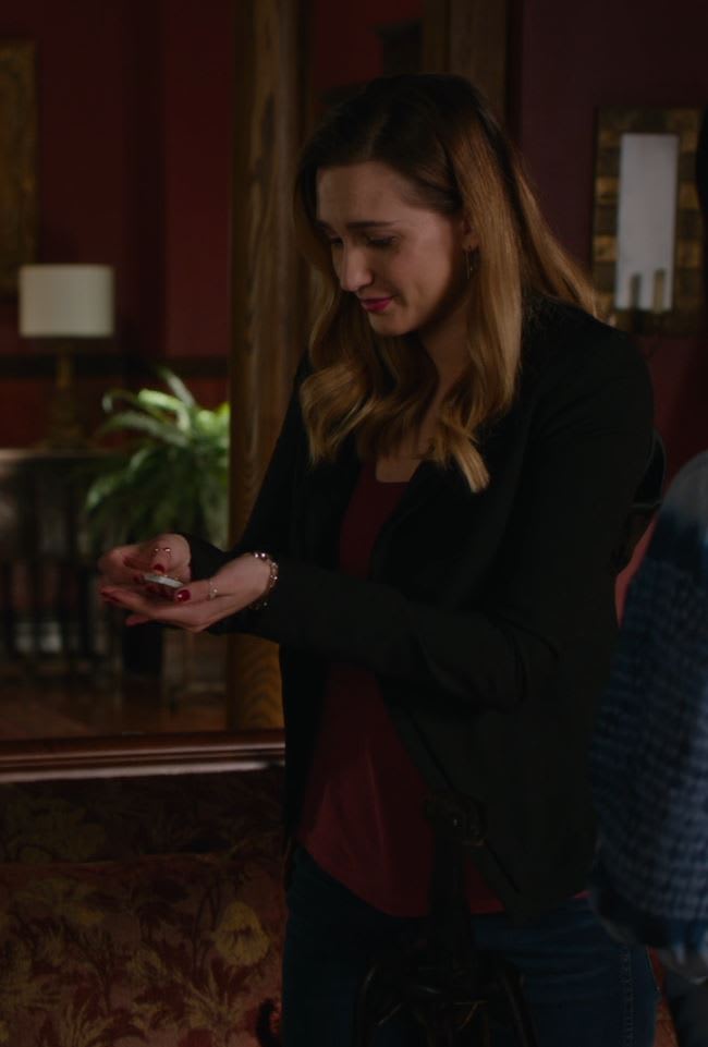 Good Witch Exclusive Series Finale Sneak Peek: Shake the Family Tree ...