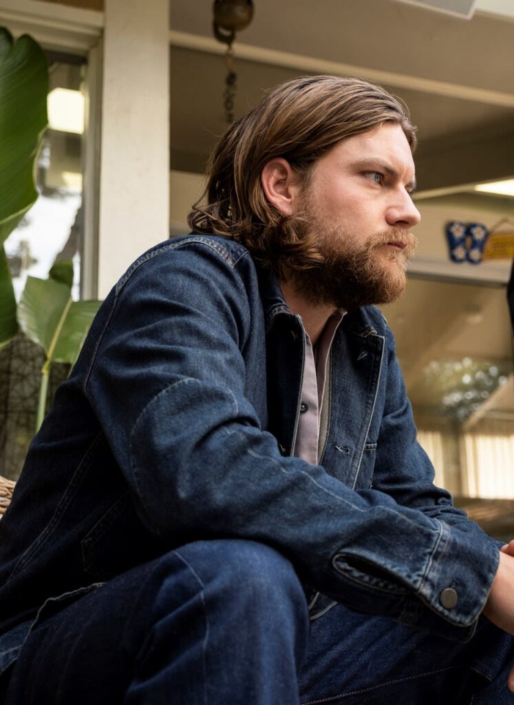 Deran Takes Over - tall - Animal Kingdom Season 5 Episode 4