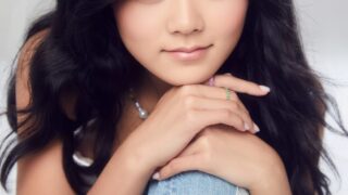 Momona Tamada as Claudia Kishi - The Baby-Sitters Club