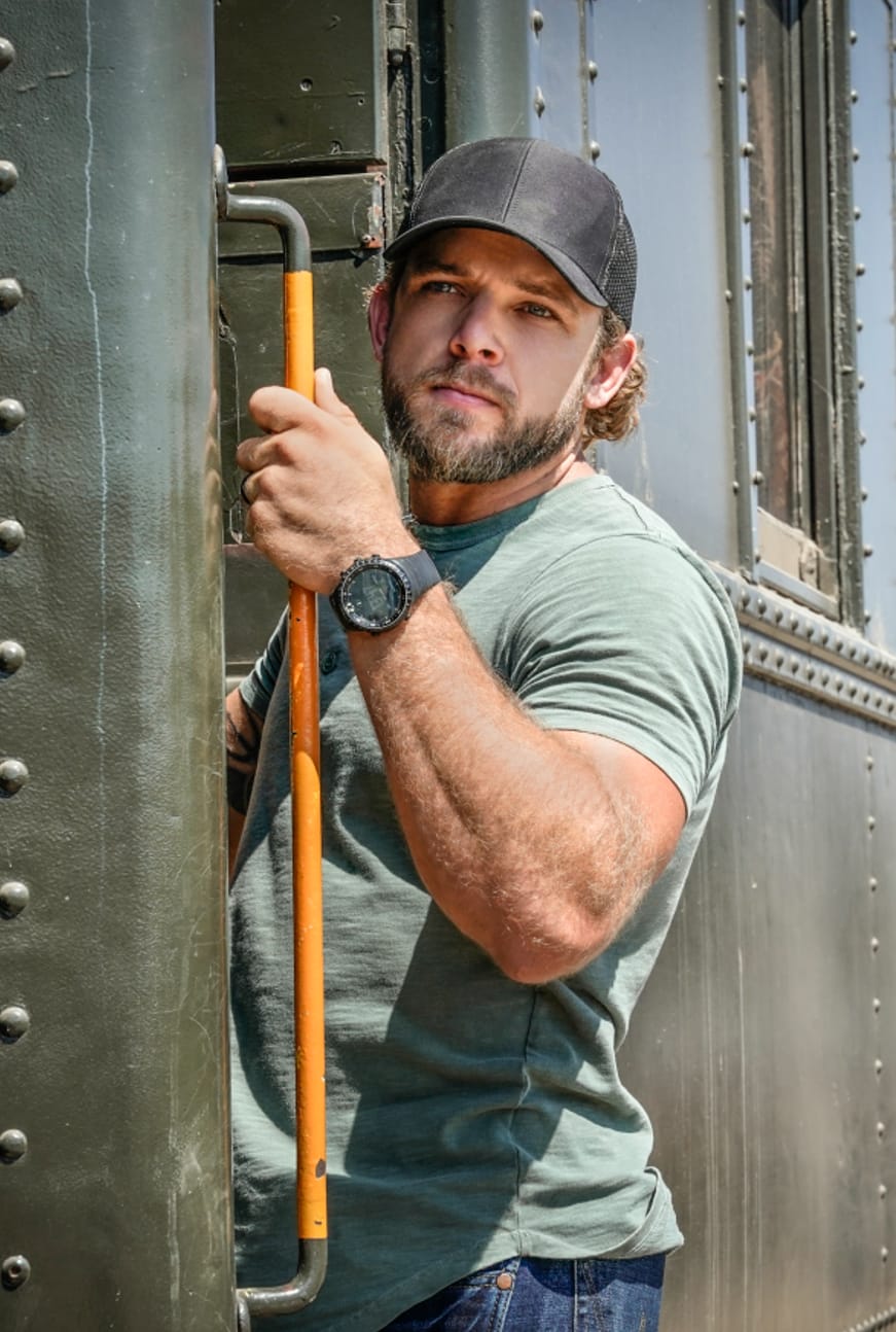 On the Train - SEAL Team Season 5 Episode 5