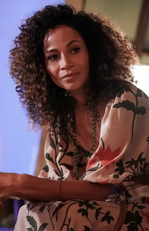 Missing Out -tall - Good Trouble Season 4 Episode 2