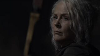 Carol Takes Aim at a Super-Walker? - The Walking Dead