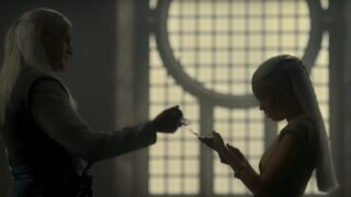 Tension Brews Over the Throne - Game of Thrones
