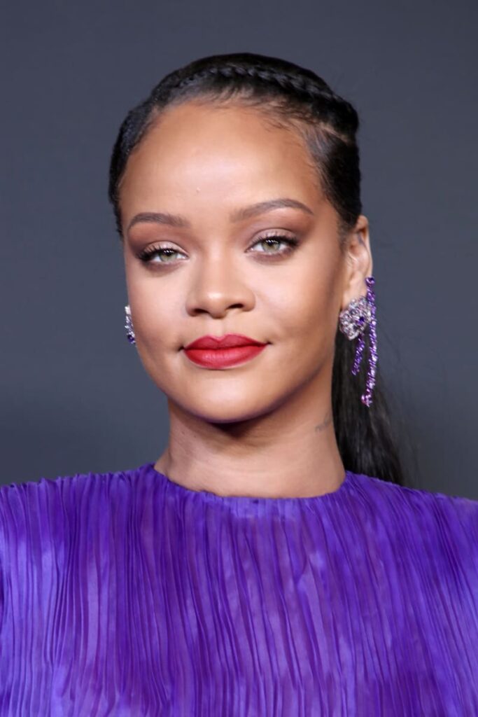 Rihanna poses with the Presidentâs Award at the 51st NAACP Image Awards,