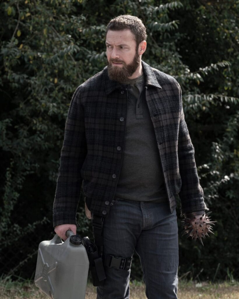 Aaron's New Move - The Walking Dead Season 11 Episode 18