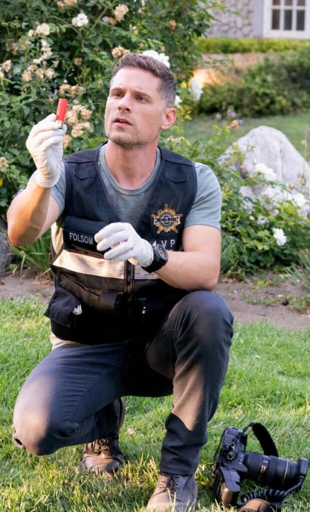 Finding Ammunition - CSI: Vegas Season 2 Episode 4