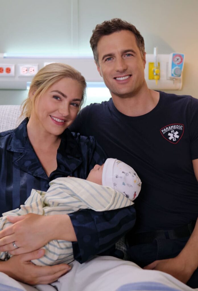 Happy Family - Chesapeake Shores Season 6 Episode 10
