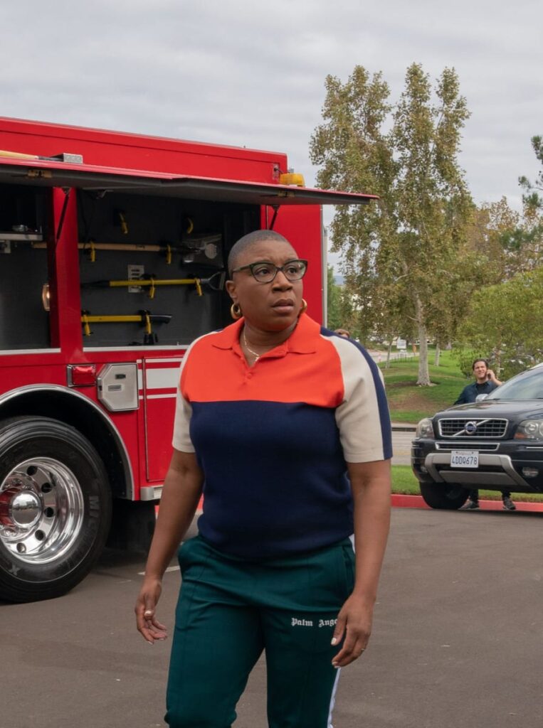Hen Shows Up - 9-1-1 Season 6 Episode 6 